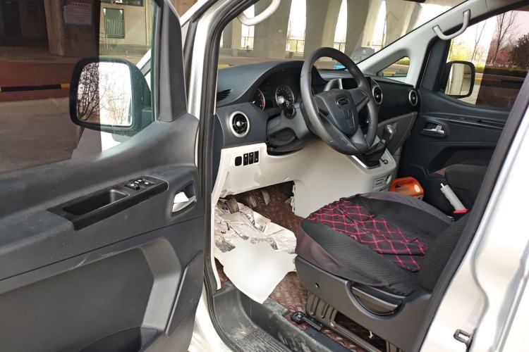 Used JAC Refine M3 2023 PLUS 1.5T 5/7-seat Classic Edition Driver Seat