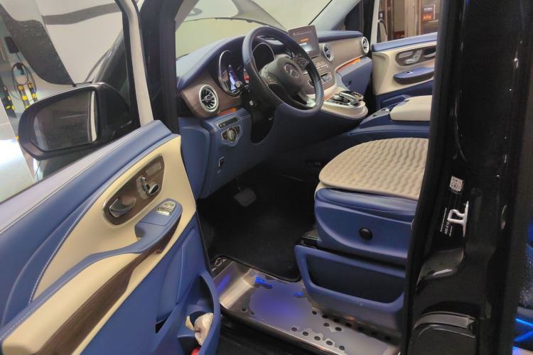 Used Mercedes-Benz V-Class 