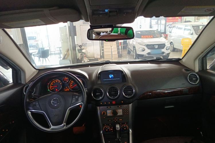 Used Opel Antara 2013 2.4L Two-Wheel-Drive Luxury Edition