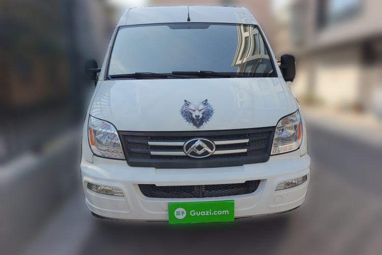 Used SAIC MAXUS Xintu V80 2021 2.0T Manual Classic Aoyuntong Short Wheelbase Mid-Roof 5/6-Seater
