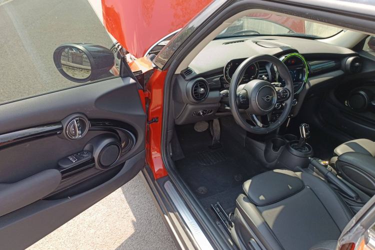 Used MINI MINI 2021 1.5T COOPER Classic Edition