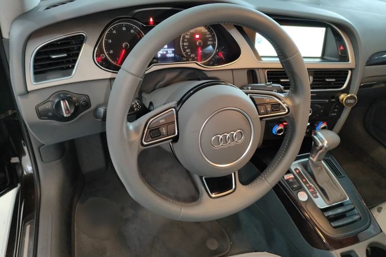 Used Audi A4L 2016 35 TFSI Collector's Edition Automatic Standard Model