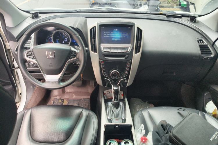 Used Luxgen U6 SUV 2017 1.8T Enhanced Charm Edition Center Console