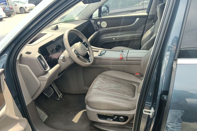 Used Hima AITO M9 2024 Range-Extended Ultra Version 52 kWh 5-Seater Model Left Front Seat