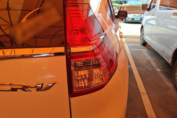 Used Honda CR-V 2016 2.0L Two-Wheel Drive Classic Edition Right Rear Taillight