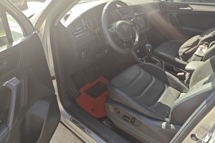 Used Volkswagen Tiguan L 2020 330TSI Automatic Two-Wheel Drive Panoramic Comfort Edition China VI Standard