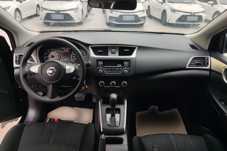 Used Nissan Sylphy 2022 Classic 1.6XE CVT Comfort Edition Center Console