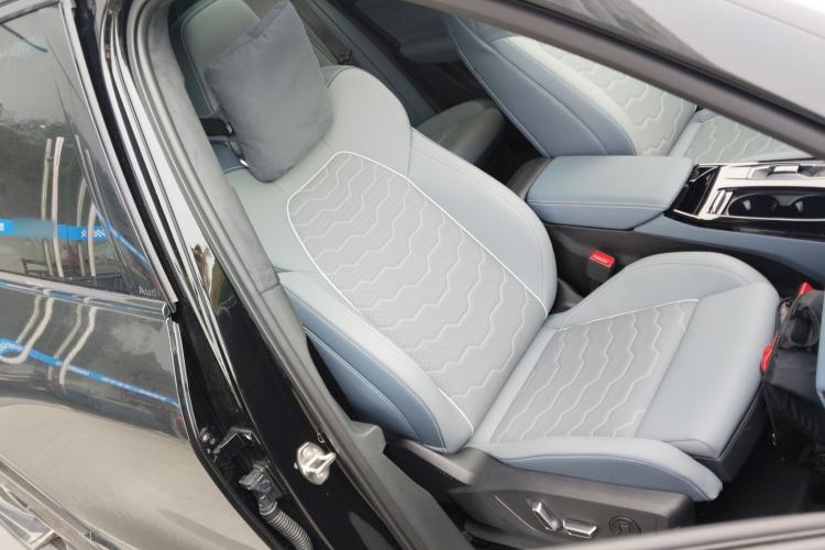 Used Audi Q6L e-tron 2026 First Launch Navigation Edition Right Front Seat