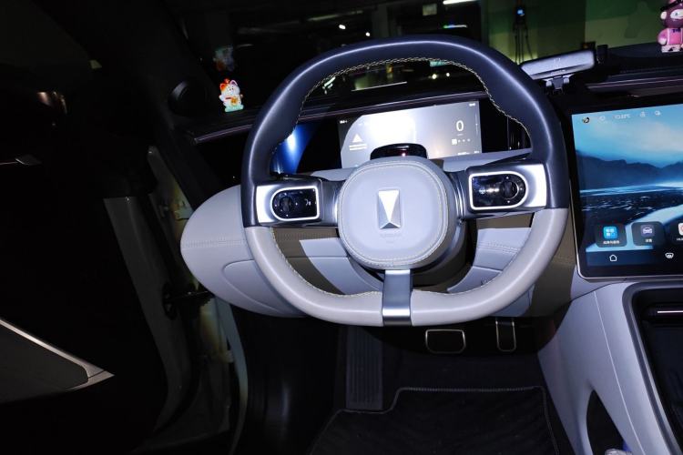 Used Avatr 11 2023 Long-Range Single-Motor Version 5 Seats