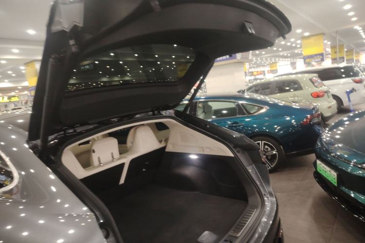 Used Hima Luxeed R7 2024 All-Electric 736 km Ultra Trunk