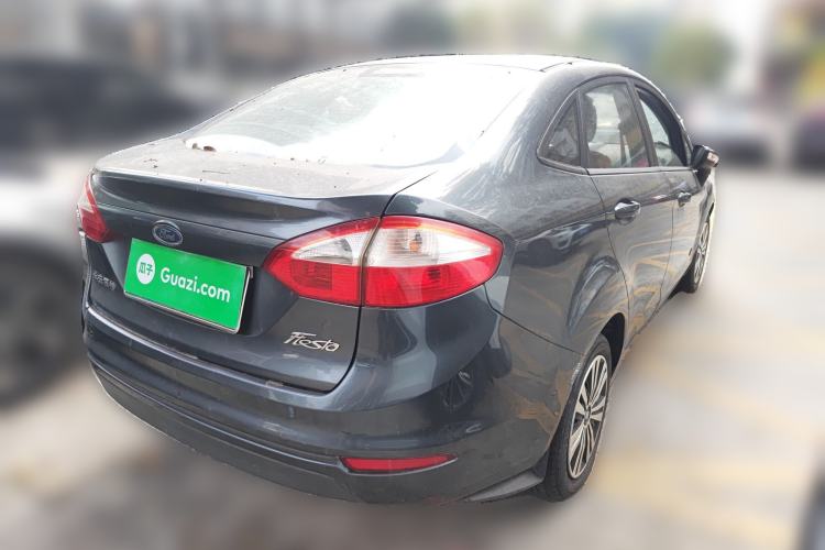 Used Ford Fiesta 2013 Sedan 1.5L Manual Fashion Edition
