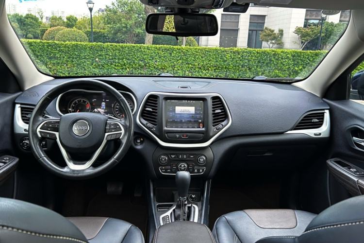 Used Jeep Cherokee 2017 2.4L Leading Smart Edition