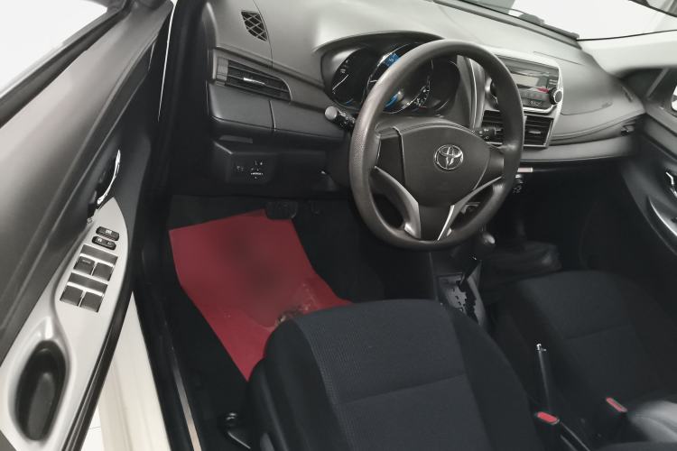 Used Toyota YARiS L Zhi Xuan 2015 1.5E Automatic Charm Edition Driver Seat