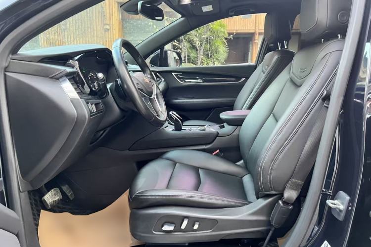 Used Cadillac XT5 2021 28T Luxury Model