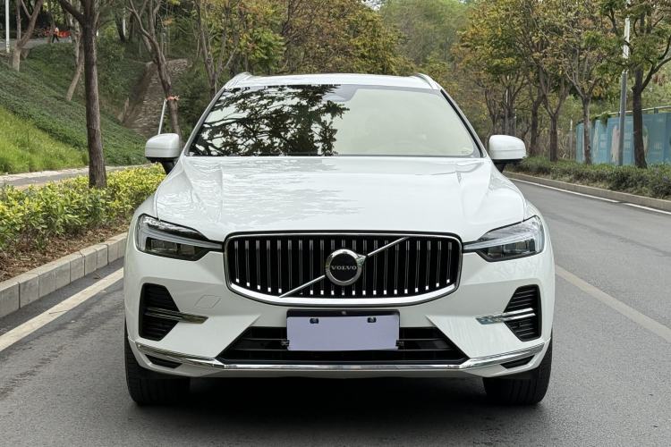 Used Volvo XC60 2023 B5 4x4 Smart Luxury Edition