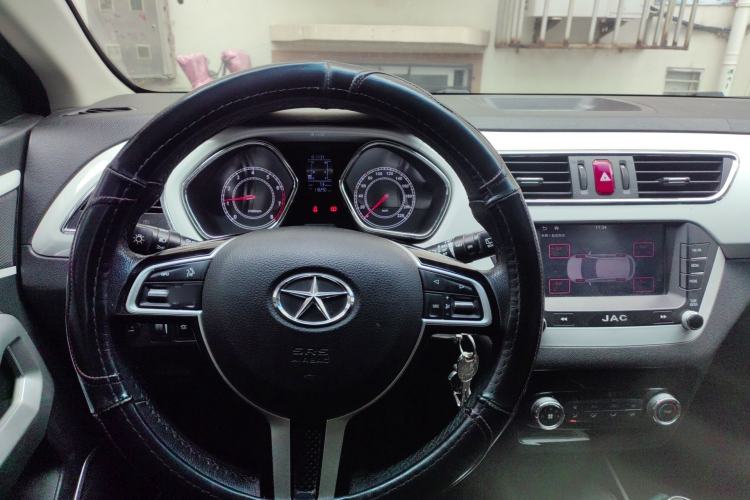 Used JAC Group Refine S2 2015 1.5L Manual Luxury Smart Model Steering Wheel