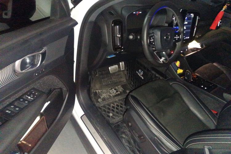 Used Volvo XC40 2020 T4 Four-Wheel Drive Smart & Sporty Edition
