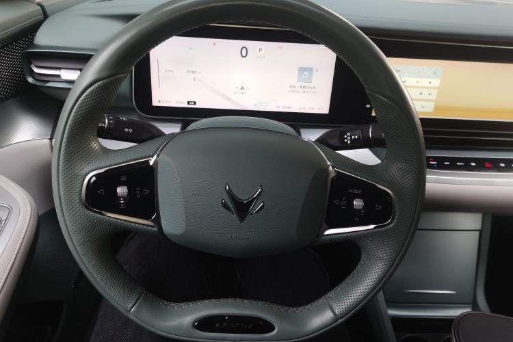 Used ARCFOX Alpha S 2023 735E+ Forest Edition 160kW Steering Wheel