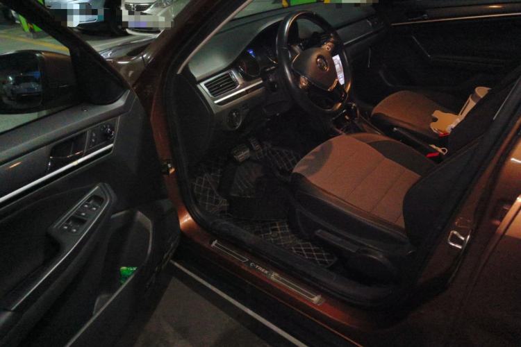 Used Volkswagen C-TREK 2018 230TSI DSG Comfort Model
