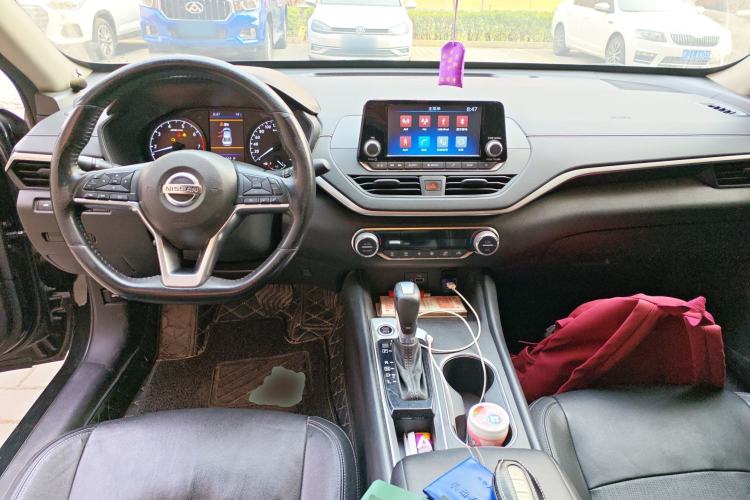 Used Nissan Teana 2019 2.0L XL Comfort Edition Center Console