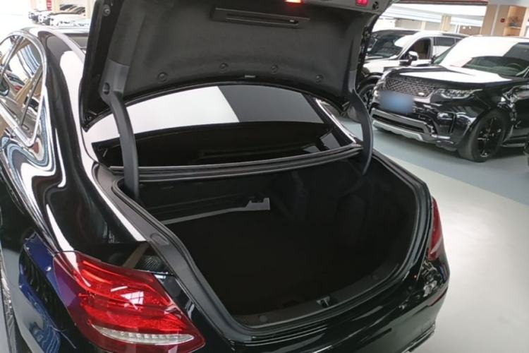 Used Mercedes-Benz E-Class 2019 Restyled E 300 L Luxury Edition
