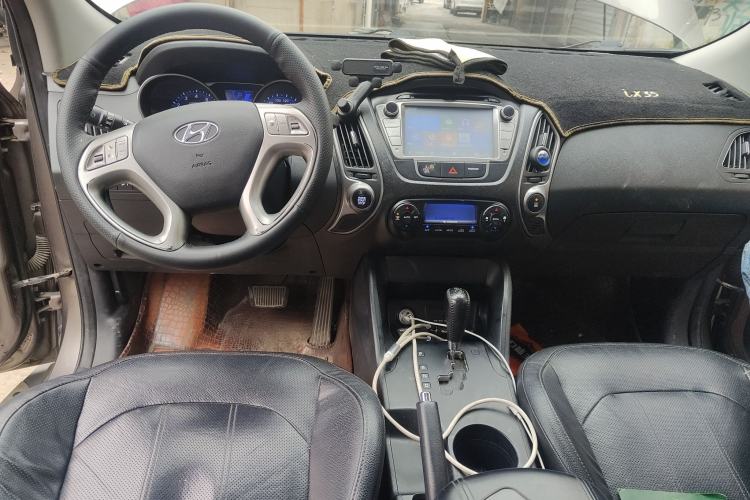 Used Hyundai ix35 2013 2.0L Automatic Two-Wheel Drive Smart GLS China IV Standard
