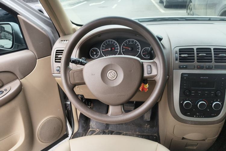 Used Buick GL8 2014 2.4L Classic Edition
