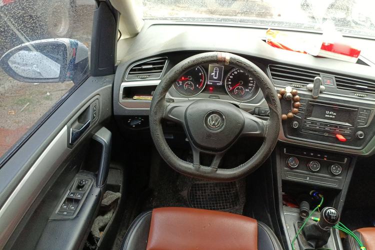 Used Volkswagen Touran 2018 Volkswagen Touran L 1.6L Manual Trend Edition
