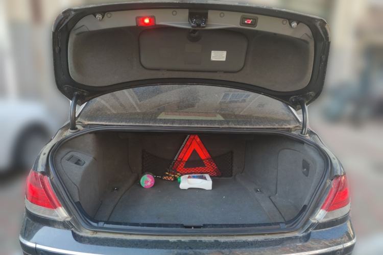 Used BMW 7 Series  Trunk
