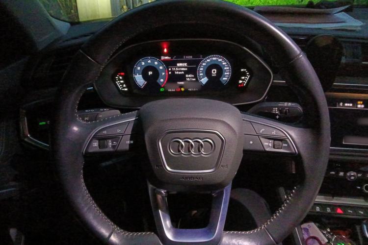 Used Audi Q3 2021 35 TFSI Fashion Dynamic Model Steering Wheel