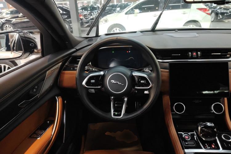 Used Jaguar XFL 2024 2.0T P300 Four-Wheel Drive Flagship Sport Gold Edition