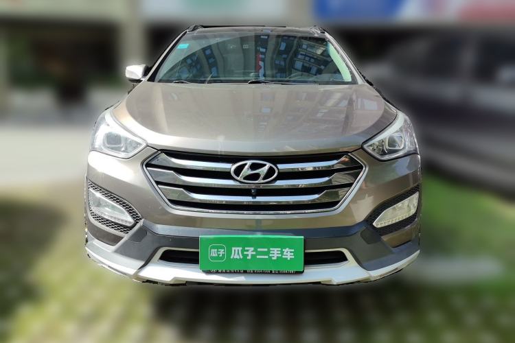Used Hyundai Santa Fe 2013 2.4L Automatic Two-Wheel Drive Smart Version