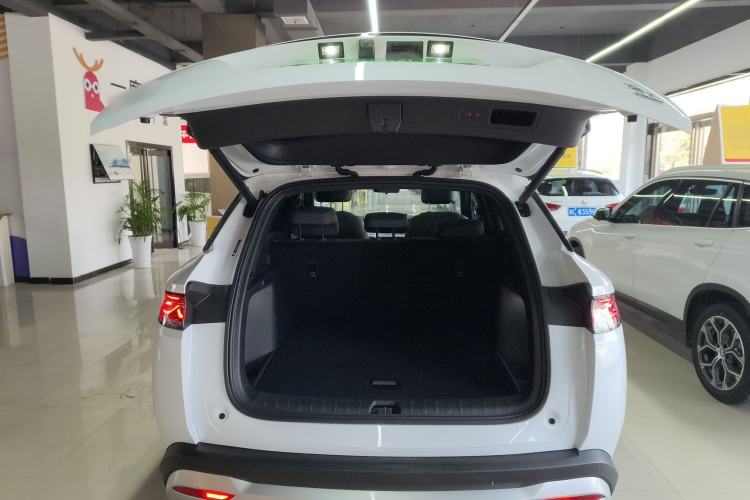 Used BYD Song L DM-i 2025 Intelligent Driving Version 112 km Beyond-Range Type
