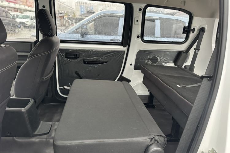 Used Wuling Hongguang PLUS 2019 1.5T Manual Standard Version 7 Seats