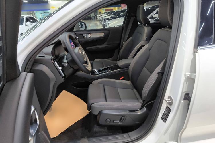 Used Volvo XC40 2023 B3 Zhiyuan Luxury Edition
