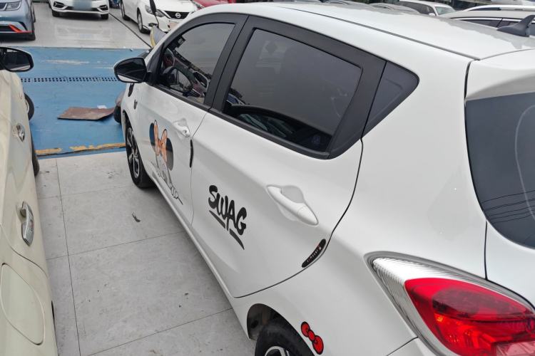 Used CHANGAN OSHAN Benni E-Star 2020 Heart Edition Lithium Iron Phosphate (31.18 kWh) Exterior 3