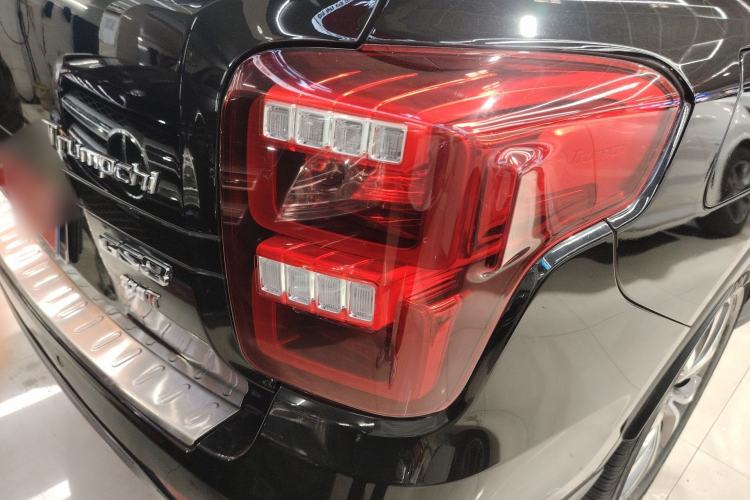 Used GAC Trumpchi GS8 2017 320T Two-Wheel Drive Luxury Smart Connectivity Version (7 Seats) Exterior 3