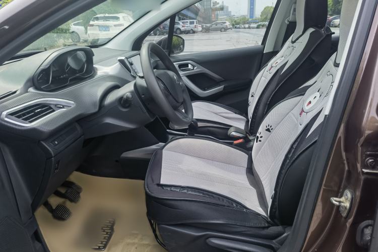 Used Peugeot 2008 2014 1.6L Manual Fashion Edition