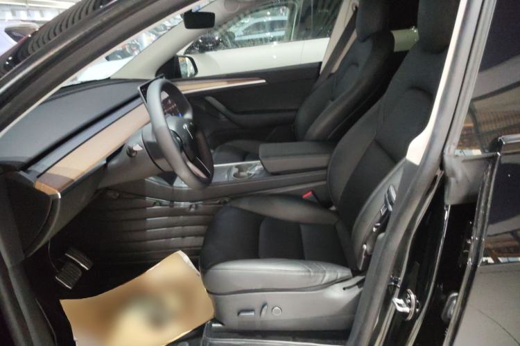 Used Tesla Model Y 2021 Standard Range Rear-Wheel Drive Version Left Front Seat