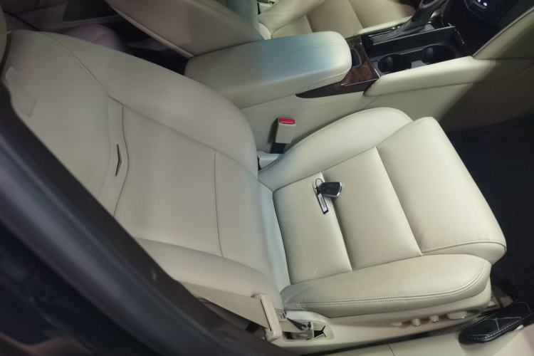 Used Cadillac XTS 2017 28T Elite Model Right Front Seat