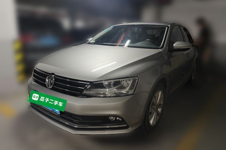 Used Volkswagen Sagitar 2015 1.6L Automatic Fashion Model