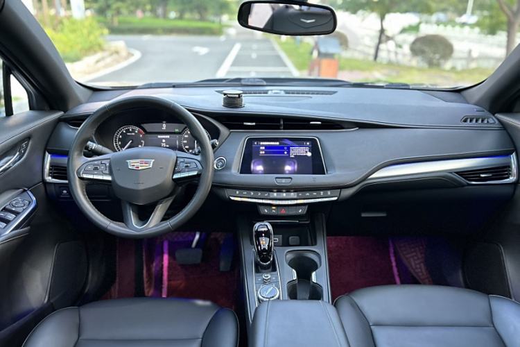 Used Cadillac XT4 2021 28T Two-Wheel Drive Luxury Version
