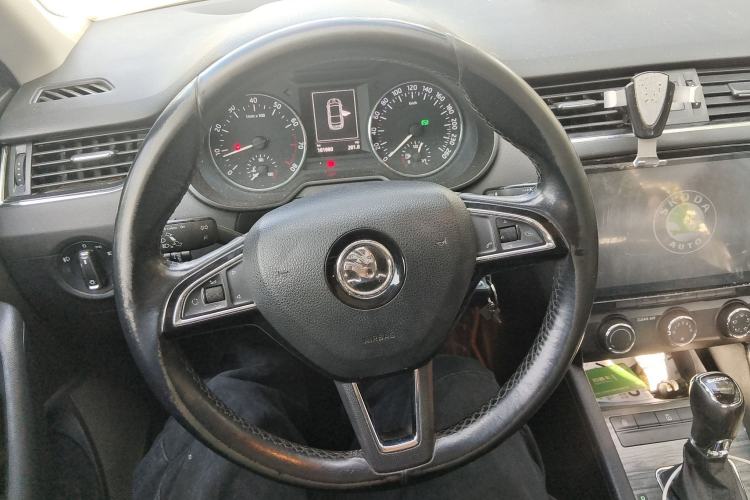 Used Skoda Octavia 2017 1.6L Automatic Smart Drive Edition
