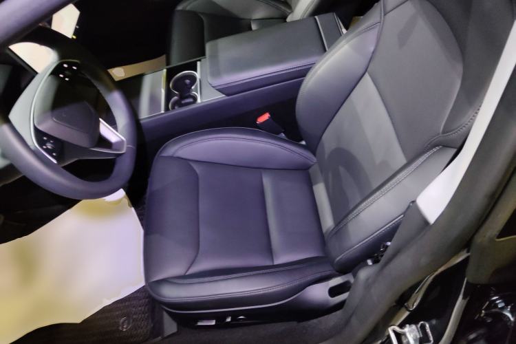 Used Tesla Model 3 2025 Rear-Wheel-Drive Version