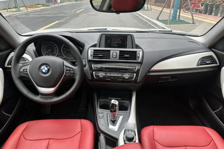 Used BMW 2 Series 2015 218i Interior 3