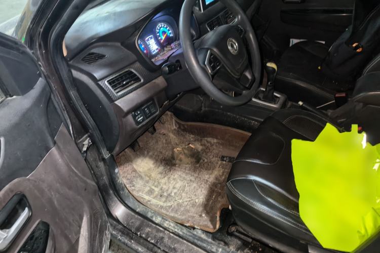 Used Dongfeng Fengon 330 2018 1.5L 330S Premium Edition China V DK15
