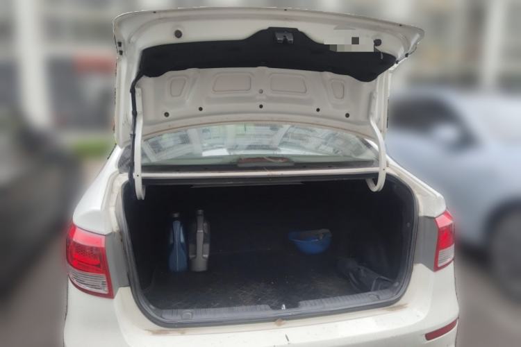 Used Kia K2 2015 Sedan 1.4L MT GLS Trunk