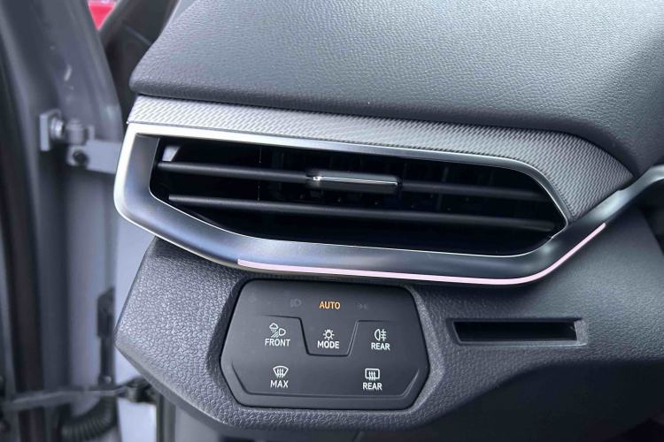 Used Volkswagen ID.4 CROZZ 2022 Long-Range Lite PRO Edition Interior 6