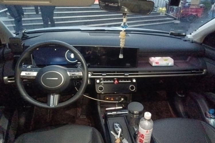 Used Hyundai Tucson 2025 Tucson L 1.5T Prestige Edition Center Console