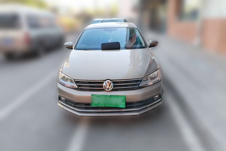 Used Volkswagen Sagitar 2015 1.6L Automatic Comfort Model
